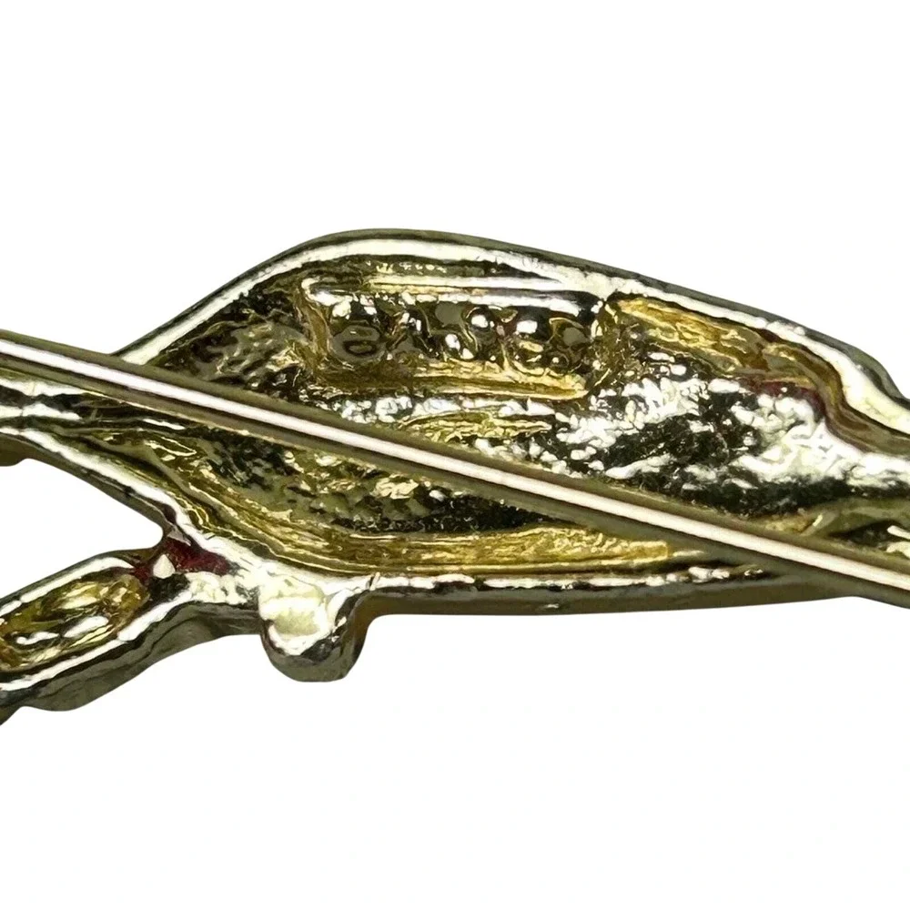AJC Vtg Gold Tone Fashion Lady Brooch Stylized Woman in Hat Figural‎ Pin